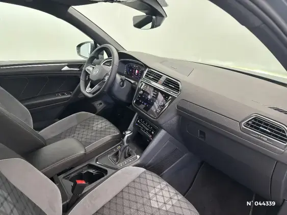VOLKSWAGEN TIGUAN II - voiture d'occasion - Photo 10