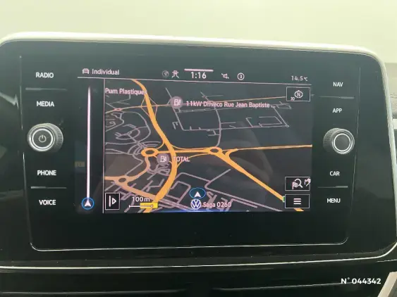 VOLKSWAGEN T-ROC - voiture d'occasion - Photo 27