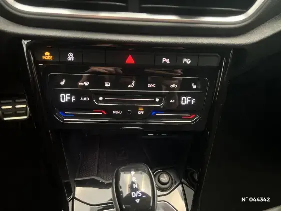 VOLKSWAGEN T-ROC - voiture d'occasion - Photo 29