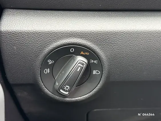 VOLKSWAGEN T-ROC - voiture d'occasion - Photo 15
