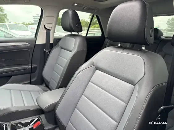 VOLKSWAGEN T-ROC - voiture d'occasion - Photo 33