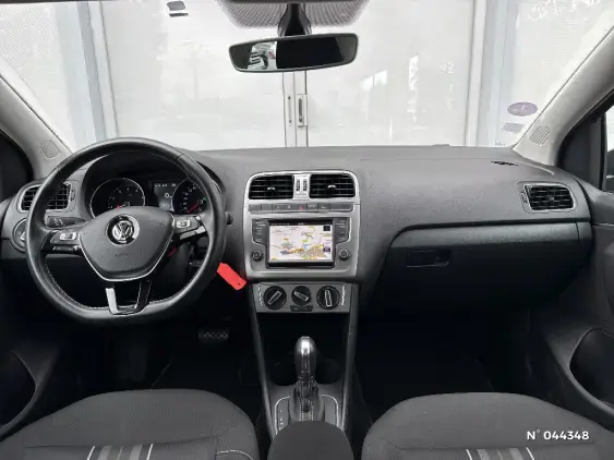 VOLKSWAGEN POLO V - voiture d'occasion - Photo 9