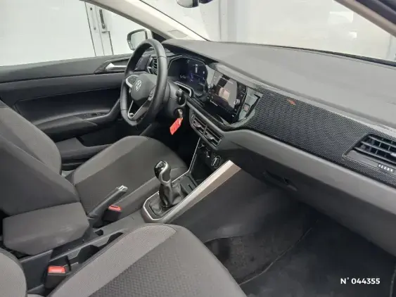 VOLKSWAGEN POLO VI - voiture d'occasion - Photo 9