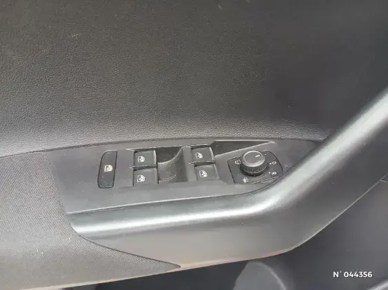 VOLKSWAGEN POLO VI - voiture d'occasion - Photo 15