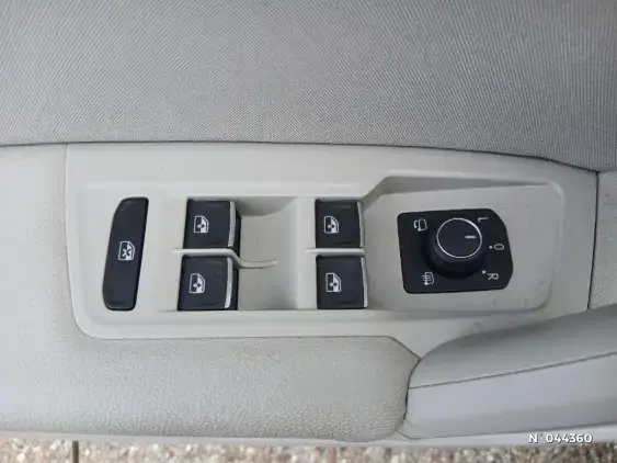 VOLKSWAGEN TIGUAN II - voiture d'occasion - Photo 15