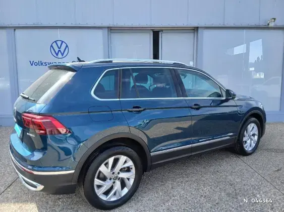 VOLKSWAGEN TIGUAN II - voiture d'occasion - Photo 4