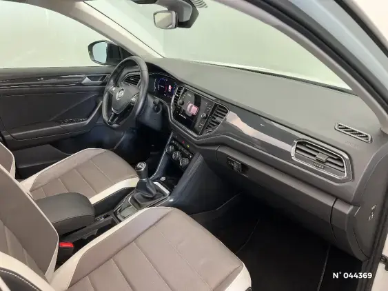 VOLKSWAGEN T-ROC - voiture d'occasion - Photo 10