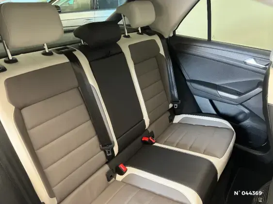 VOLKSWAGEN T-ROC - voiture d'occasion - Photo 11