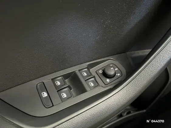 SKODA KAROQ - voiture d'occasion - Photo 30
