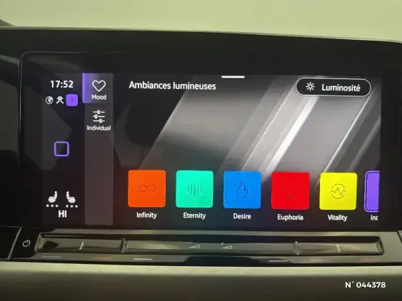VOLKSWAGEN GOLF VIII - voiture d'occasion - Photo 30
