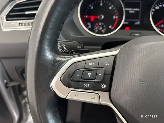 VOLKSWAGEN TIGUAN II - voiture d'occasion - Photo 15