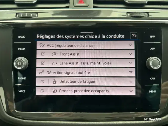 VOLKSWAGEN TIGUAN II - voiture d'occasion - Photo 30