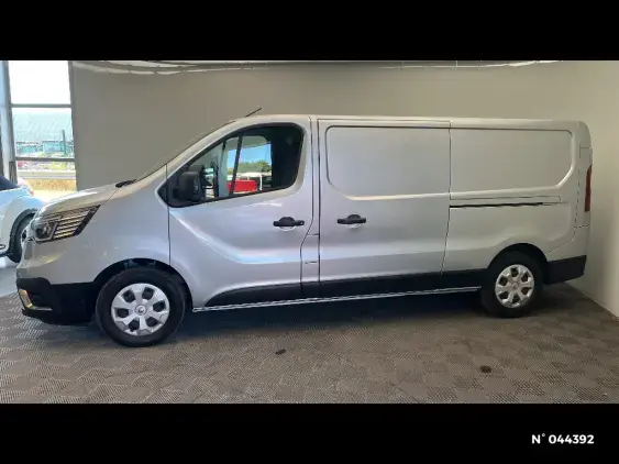 RENAULT TRAFIC FG III - voiture d'occasion - Photo 2