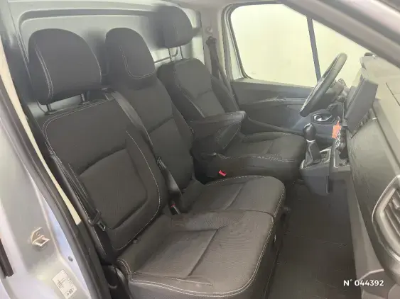 RENAULT TRAFIC FG III - voiture d'occasion - Photo 10