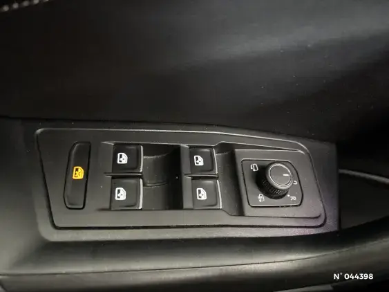 VOLKSWAGEN T-ROC - voiture d'occasion - Photo 15