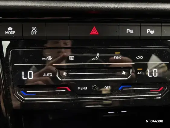 VOLKSWAGEN T-ROC - voiture d'occasion - Photo 32