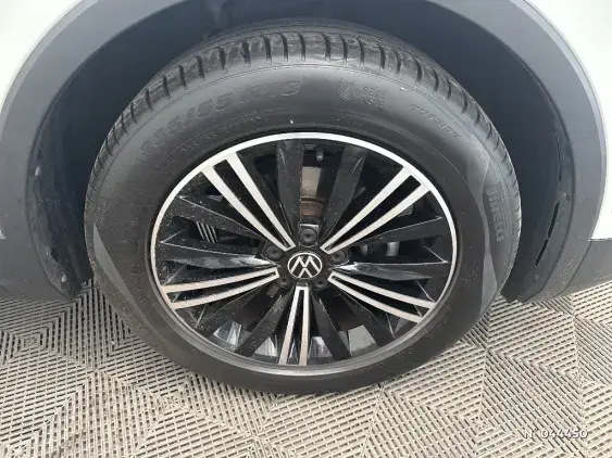 VOLKSWAGEN TIGUAN II - voiture d'occasion - Photo 8
