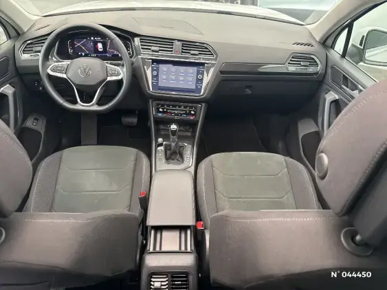 VOLKSWAGEN TIGUAN II - voiture d'occasion - Photo 9