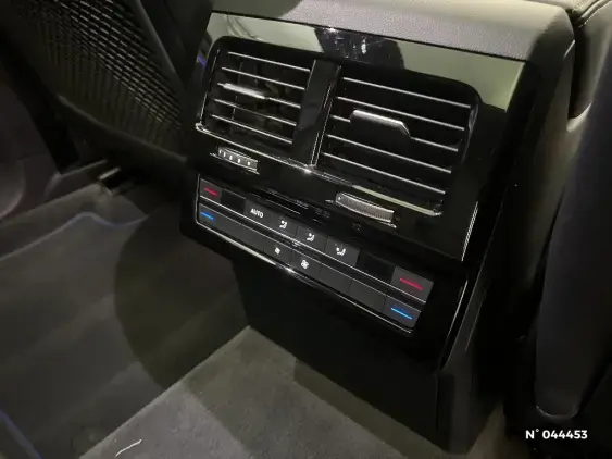 VOLKSWAGEN TOUAREG III - voiture d'occasion - Photo 28