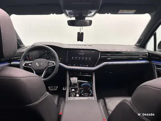 VOLKSWAGEN TOUAREG III - voiture d'occasion - Photo 9