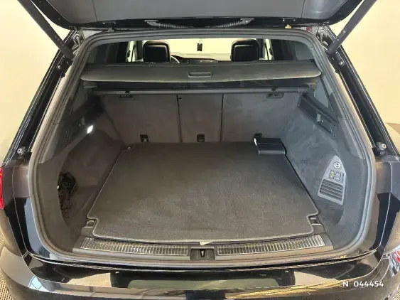 VOLKSWAGEN TOUAREG III - voiture d'occasion - Photo 7