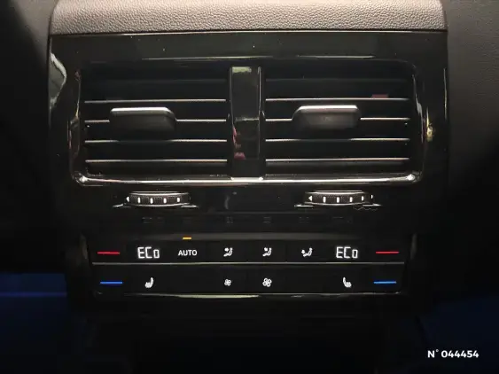 VOLKSWAGEN TOUAREG III - voiture d'occasion - Photo 29