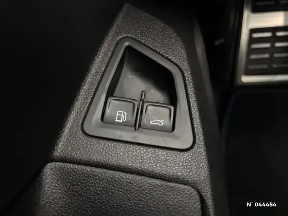 VOLKSWAGEN TOUAREG III - voiture d'occasion - Photo 35