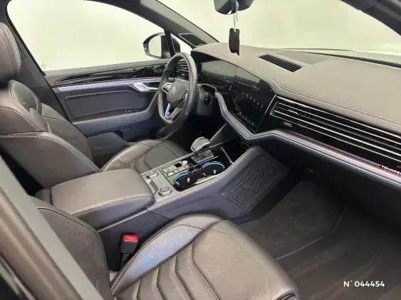 VOLKSWAGEN TOUAREG III - voiture d'occasion - Photo 10