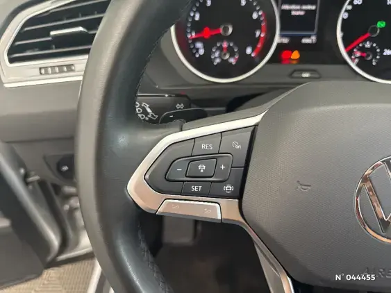 VOLKSWAGEN TIGUAN II - voiture d'occasion - Photo 15