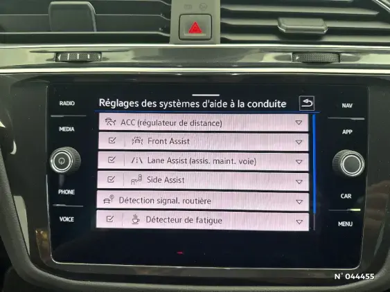 VOLKSWAGEN TIGUAN II - voiture d'occasion - Photo 30