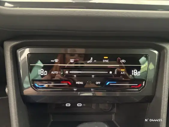 VOLKSWAGEN TIGUAN II - voiture d'occasion - Photo 31