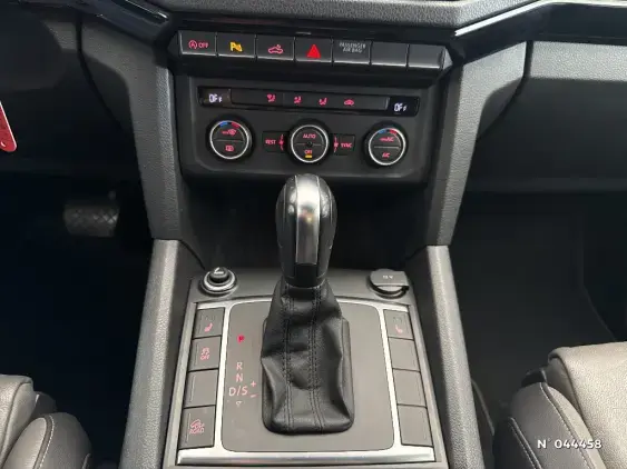 VOLKSWAGEN AMAROK - voiture d'occasion - Photo 31