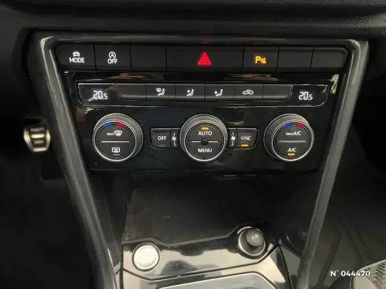VOLKSWAGEN T-ROC - voiture d'occasion - Photo 34