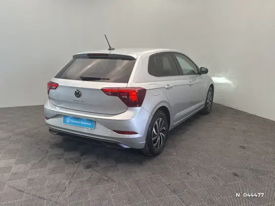 VOLKSWAGEN POLO VI - voiture d'occasion - Photo 4