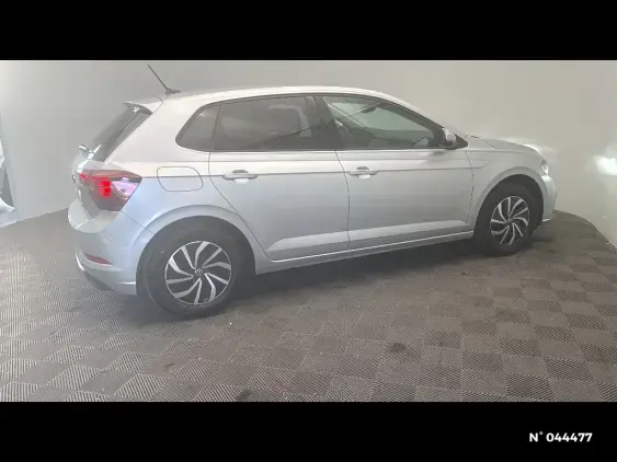 VOLKSWAGEN POLO VI - voiture d'occasion - Photo 5