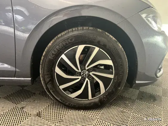 VOLKSWAGEN POLO VI - voiture d'occasion - Photo 8