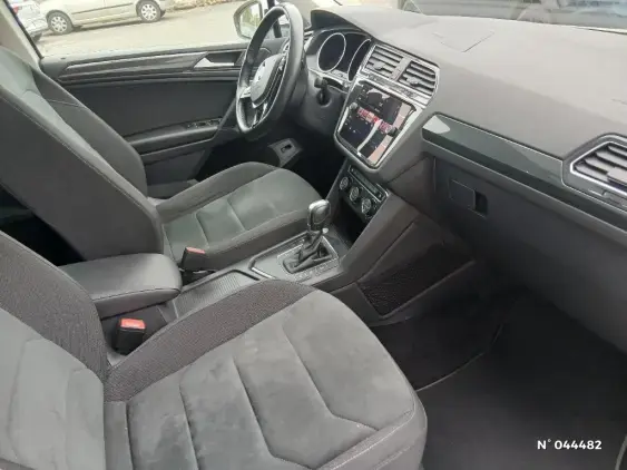 VOLKSWAGEN TIGUAN II - voiture d'occasion - Photo 10