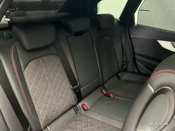 AUDI A4 AVANT - voiture d'occasion - Photo 11