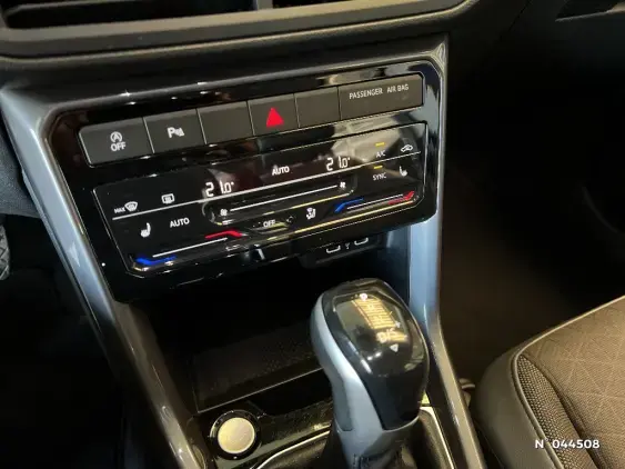 VOLKSWAGEN T-CROSS - voiture d'occasion - Photo 32