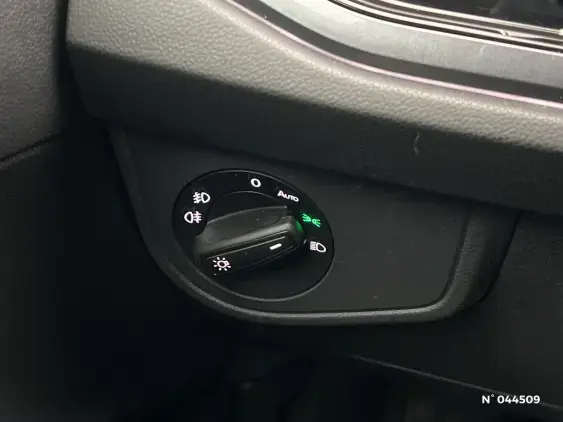 VOLKSWAGEN POLO VI - voiture d'occasion - Photo 14
