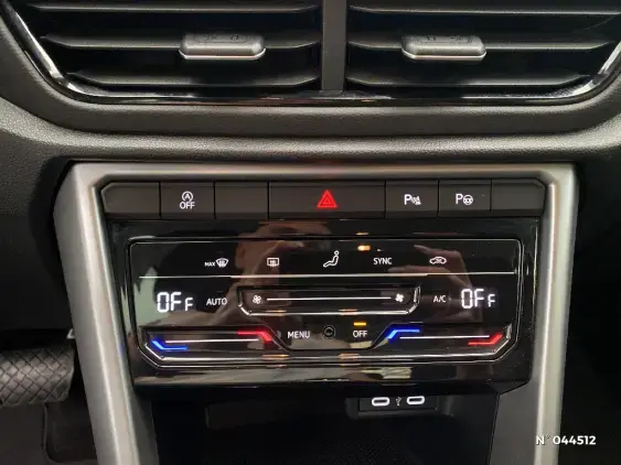 VOLKSWAGEN T-ROC - voiture d'occasion - Photo 32