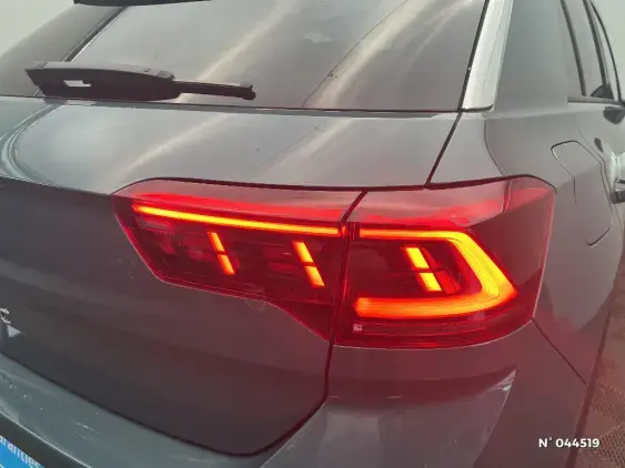 VOLKSWAGEN T-ROC - voiture d'occasion - Photo 34