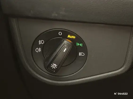 VOLKSWAGEN POLO VI - voiture d'occasion - Photo 14