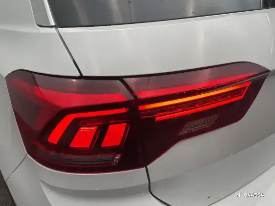 VOLKSWAGEN T-ROC - voiture d'occasion - Photo 29