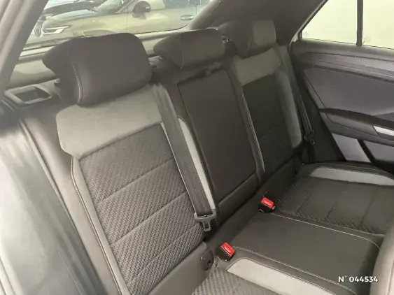 VOLKSWAGEN T-ROC - voiture d'occasion - Photo 11