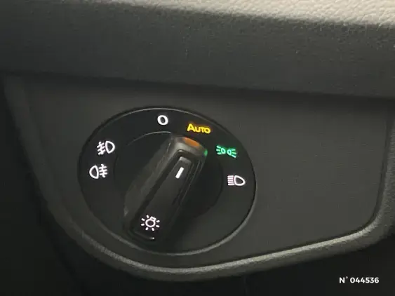 VOLKSWAGEN POLO VI - voiture d'occasion - Photo 15