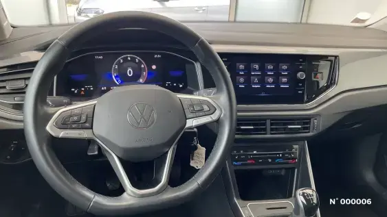 VOLKSWAGEN POLO V - voiture d'occasion - Photo 21