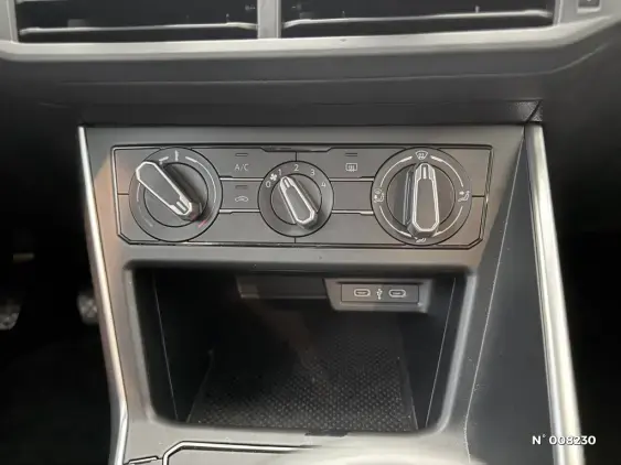 VOLKSWAGEN POLO V - voiture d'occasion - Photo 27