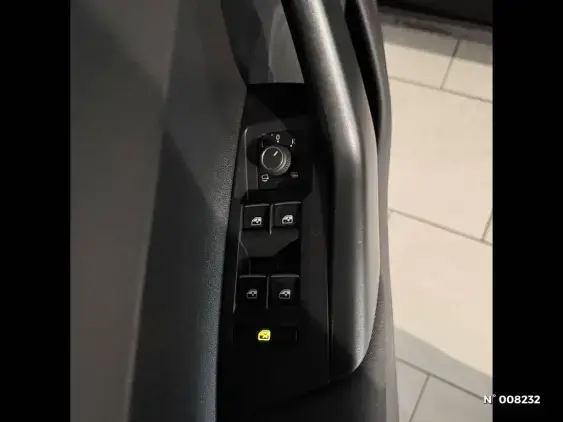 VOLKSWAGEN POLO V - voiture d'occasion - Photo 19