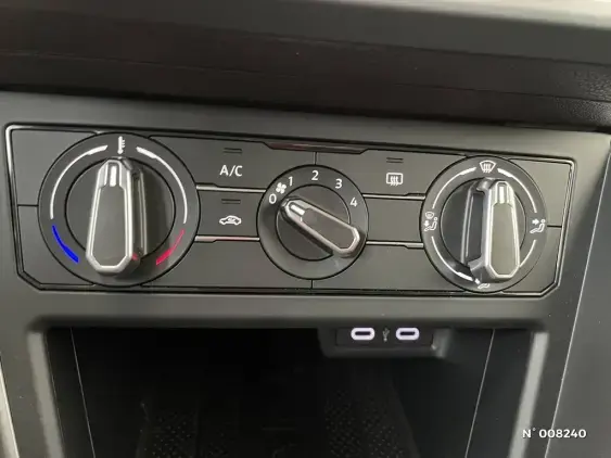 VOLKSWAGEN POLO V - voiture d'occasion - Photo 20